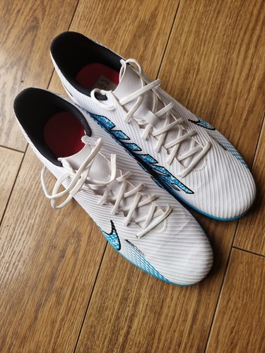 Mens size nike astro - 10.5,